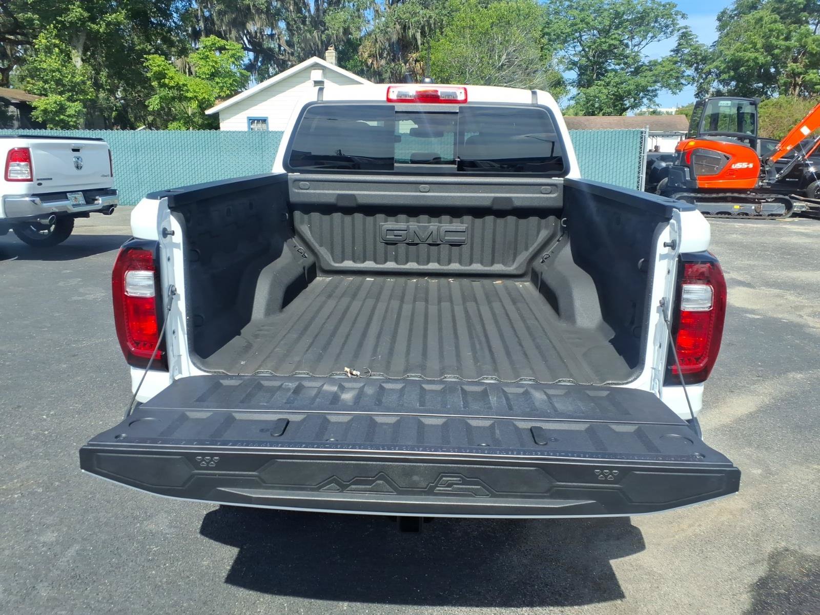 Used 2025 GMC Canyon AT4 AWD/4WD image 18