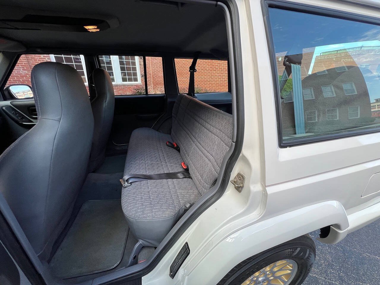 Used 1998 Jeep Cherokee Classic AWD/4WD image 17