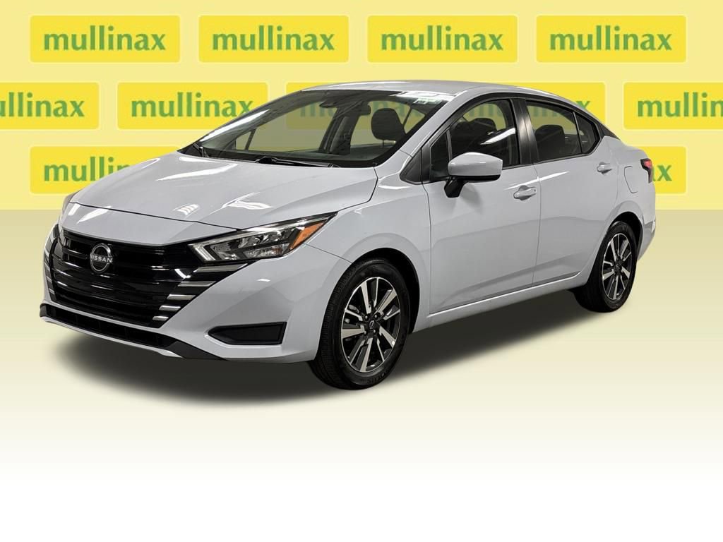 Used 2025 Nissan Versa SV image 8