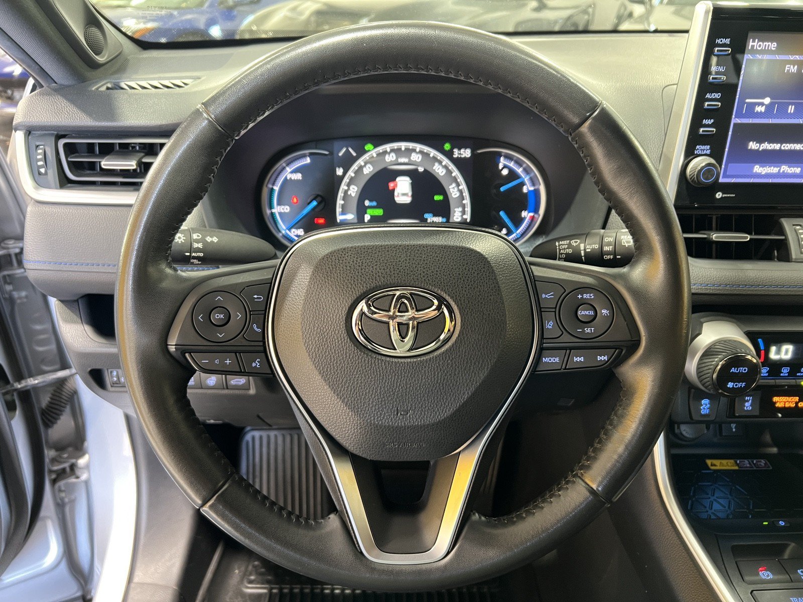 Used 2022 Toyota RAV4 XSE AWD/4WD image 11