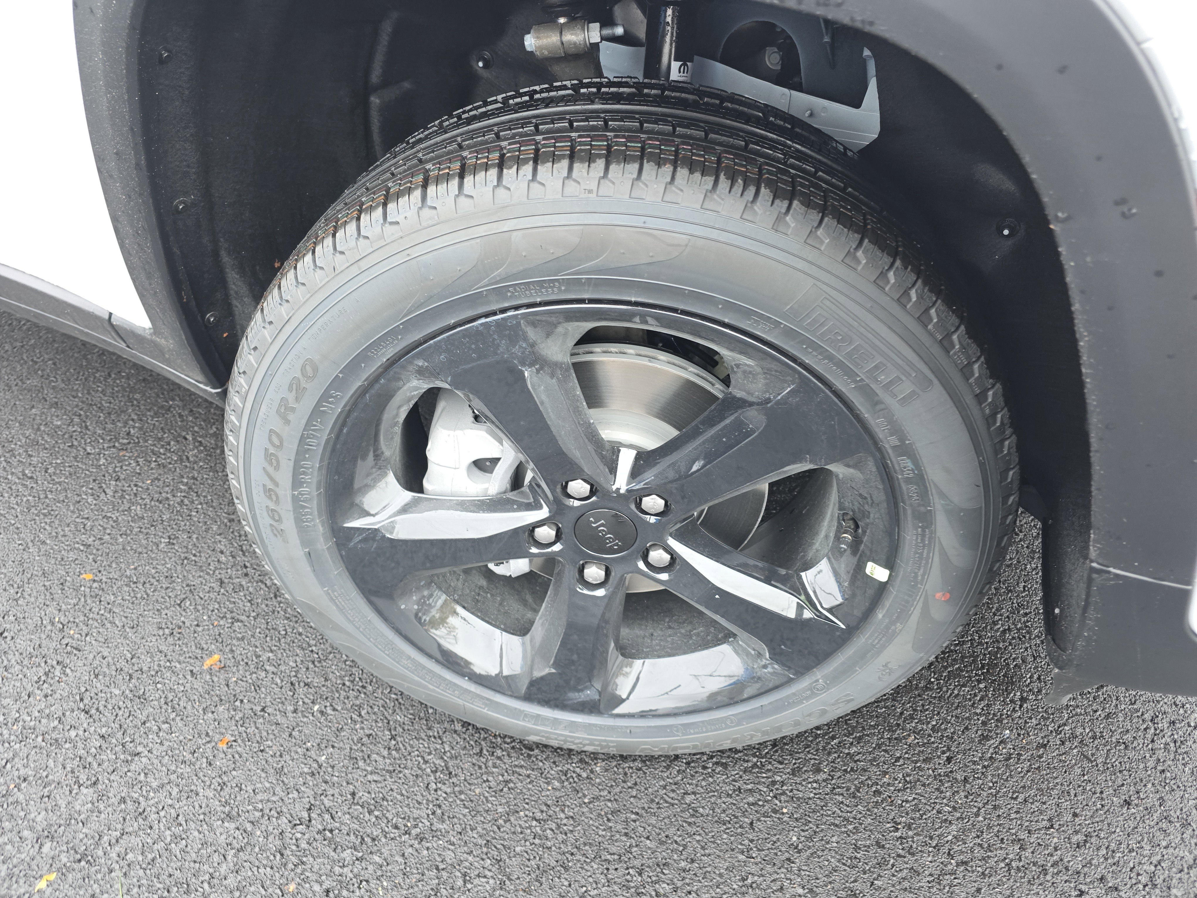 New 2025 Jeep Grand Cherokee Limited w/ Black Appearance Package image 25