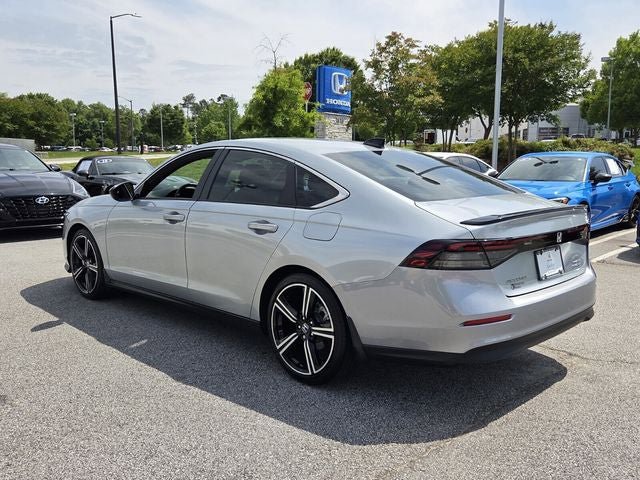 Used 2025 Honda Accord Sport image 3