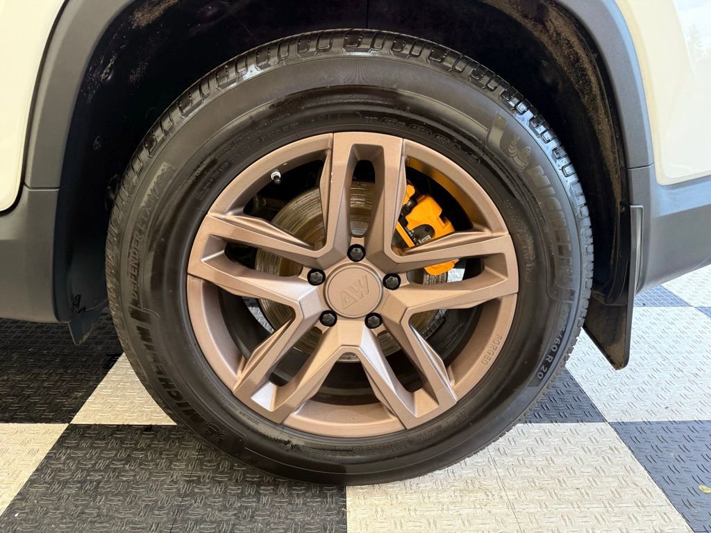 Used 2022 Rivian R1T Adventure image 11