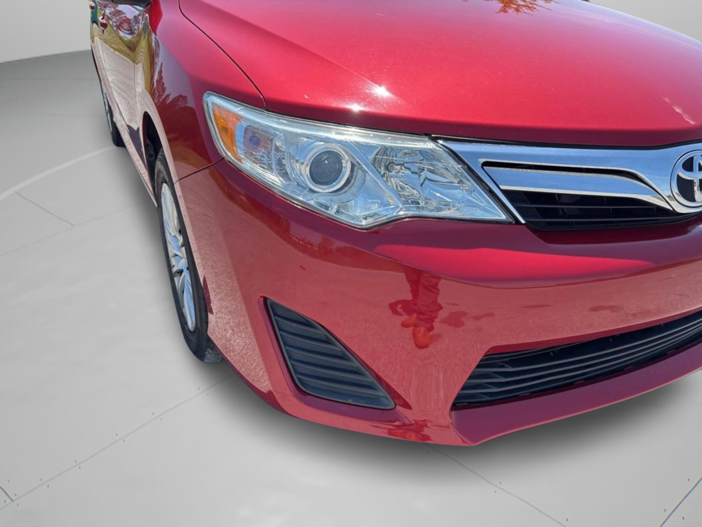 Used 2012 Toyota Camry LE image 41