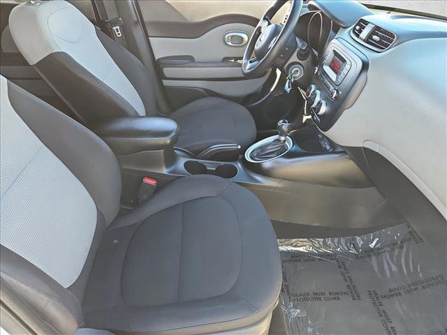 Used 2016 Kia Soul Base image 23