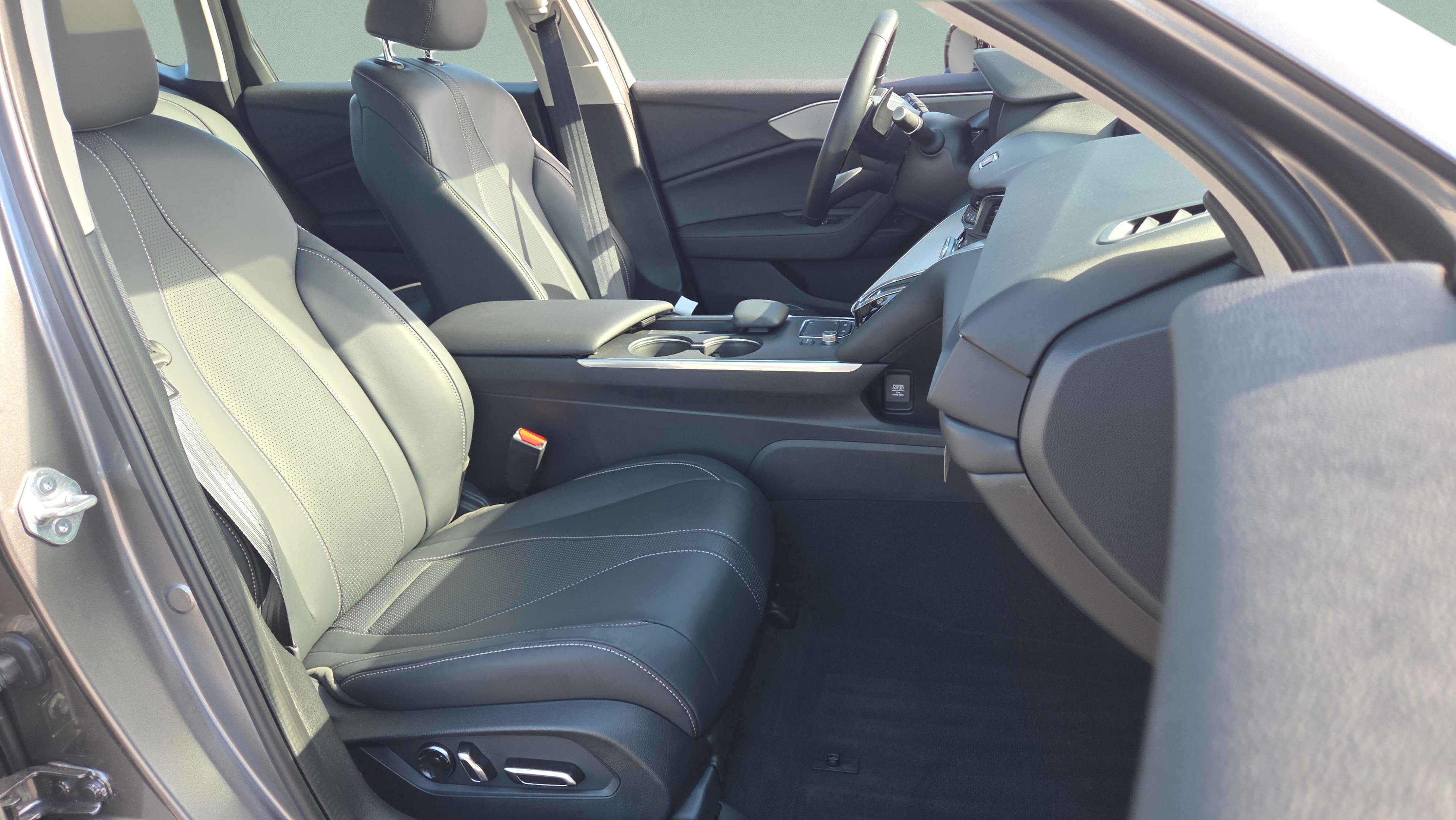 Certified 2025 Acura TLX w/Technology Package image 17