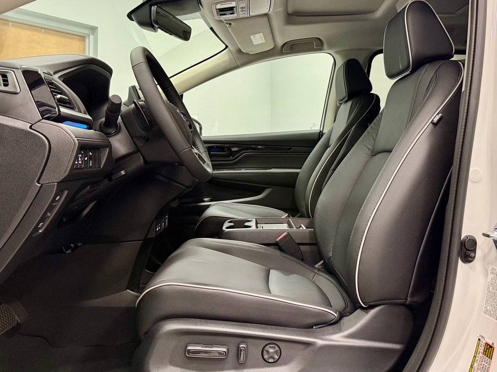 New 2026 Honda Odyssey Touring image 6