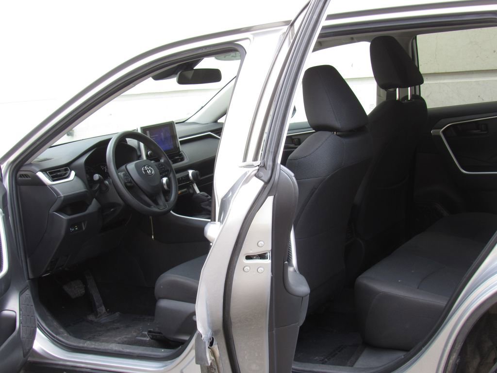 Certified 2024 Toyota RAV4 LE AWD/4WD image 12