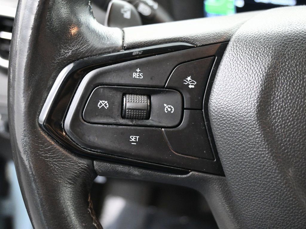 Used 2022 Chevrolet Bolt EUV LT w/ Convenience Package FWD image 20
