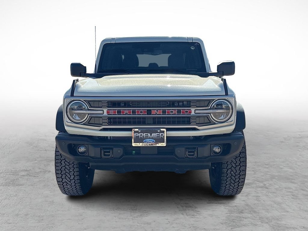New 2026 Ford Bronco Outer Banks w/ Sasquatch Package AWD/4WD image 3