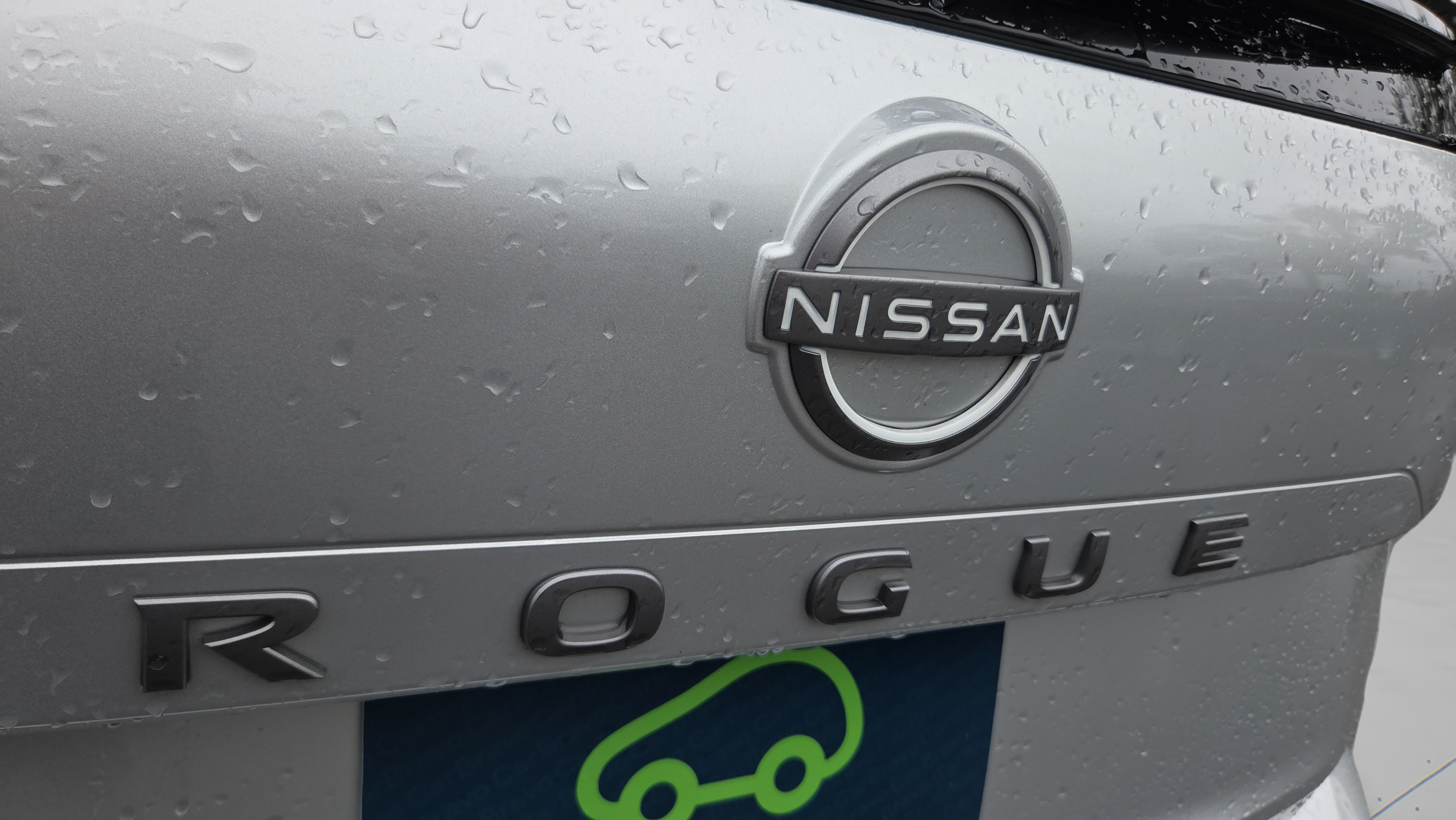 Used 2025 Nissan Rogue SV FWD image 15