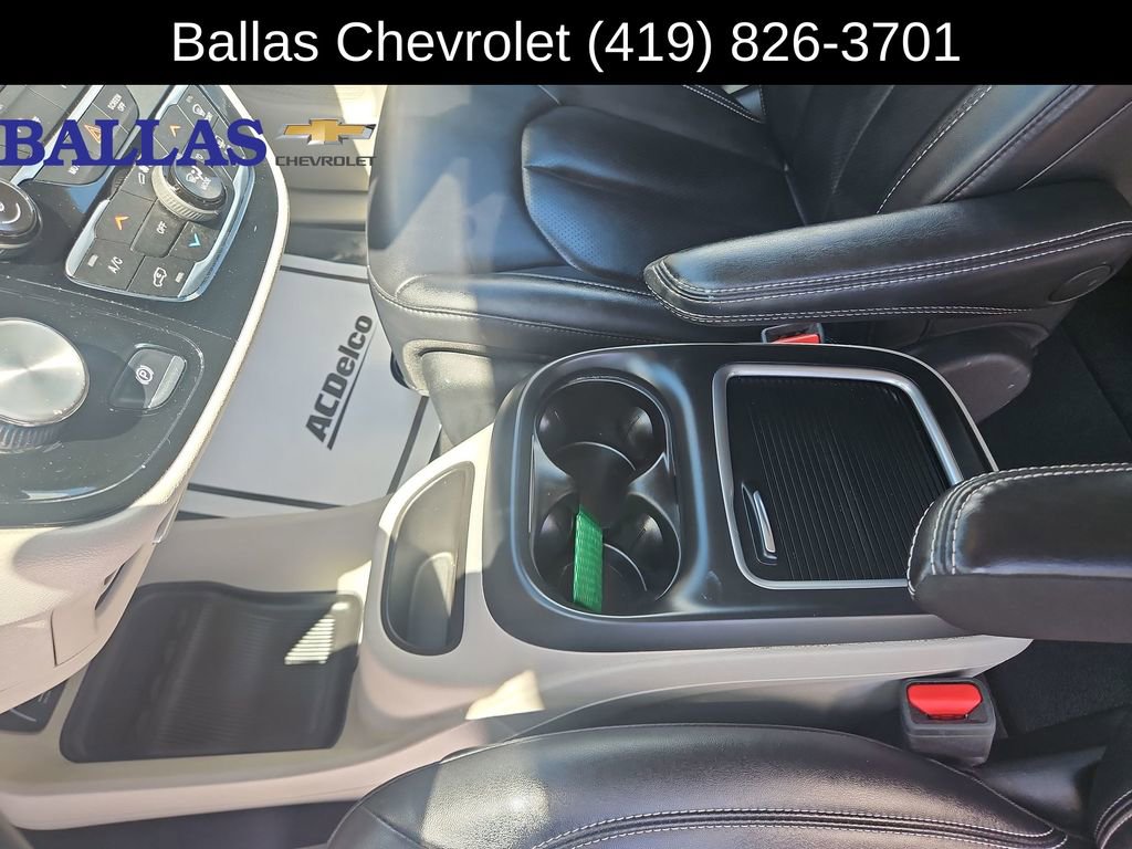 Used 2024 Chrysler Pacifica Touring-L FWD image 25