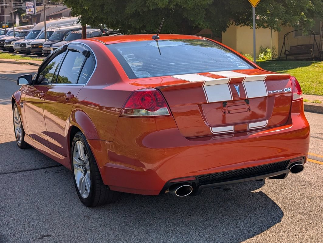 Used 2008 Pontiac G8 w/ Comfort And Sound Package RWD image 9