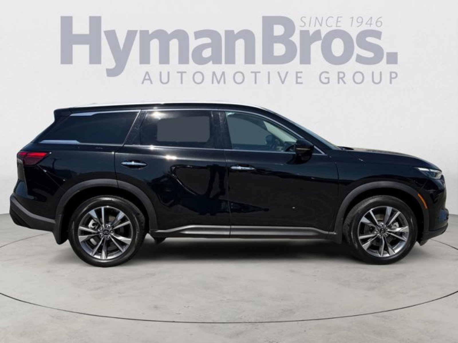 Certified 2024 INFINITI QX60 Luxe w/ Cargo Package AWD/4WD image 2