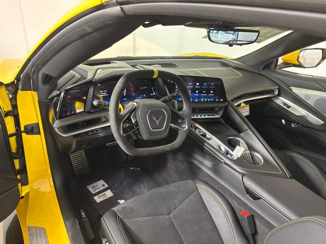 New 2027 Chevrolet Corvette Grand Sport w/ Z52 Sport Performance Package RWD image 17