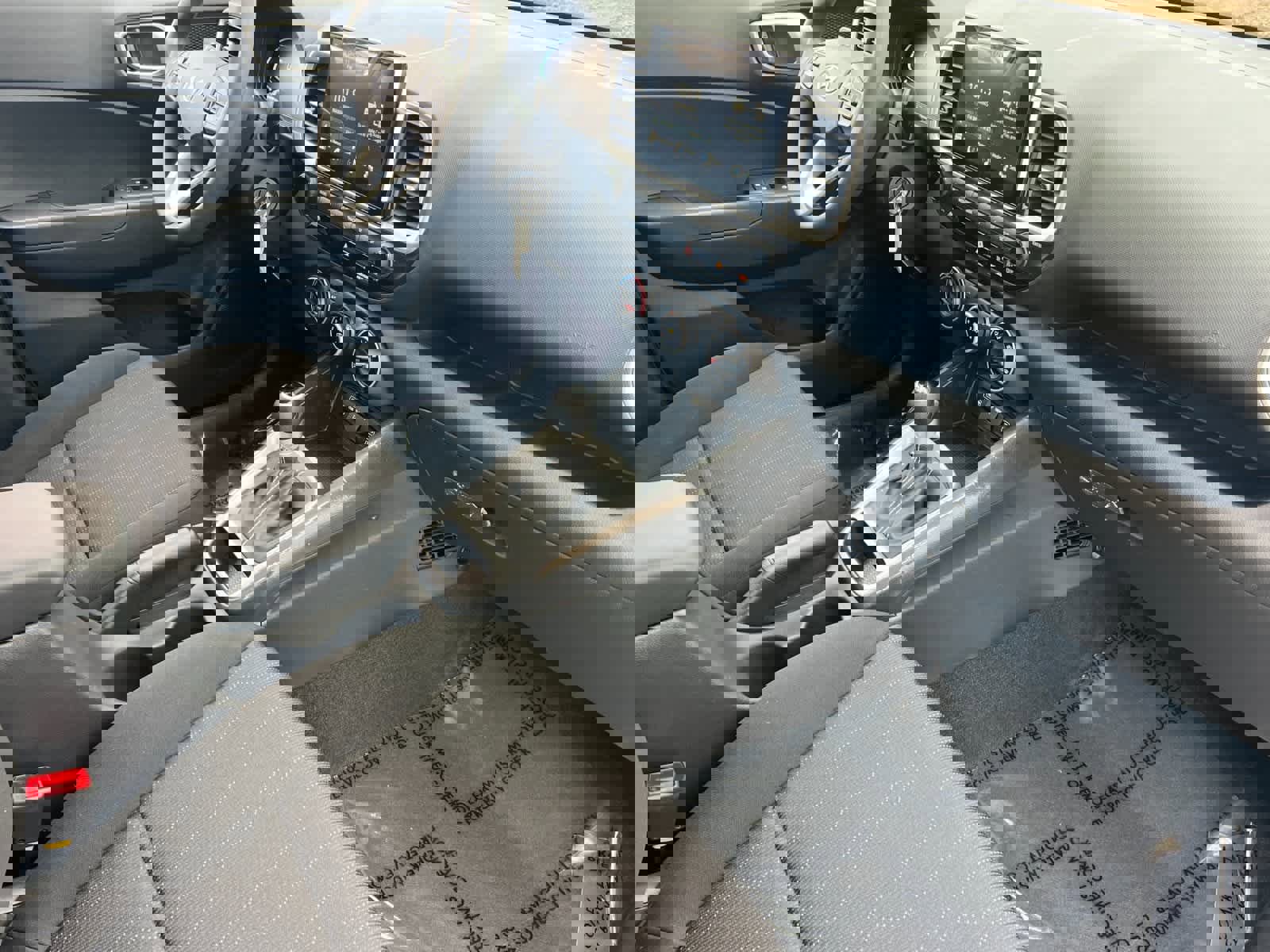 New 2026 Hyundai Venue SE image 16