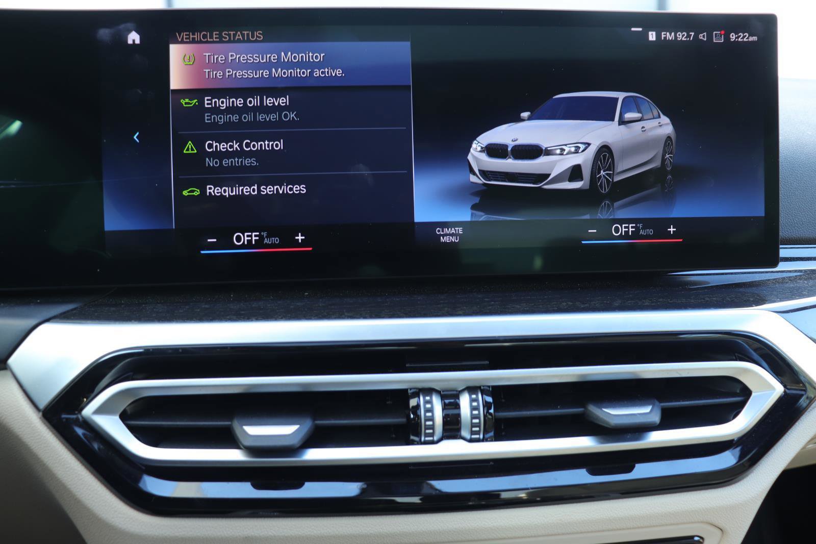 Used 2023 BMW 330i Sedan w/ Premium Package image 31