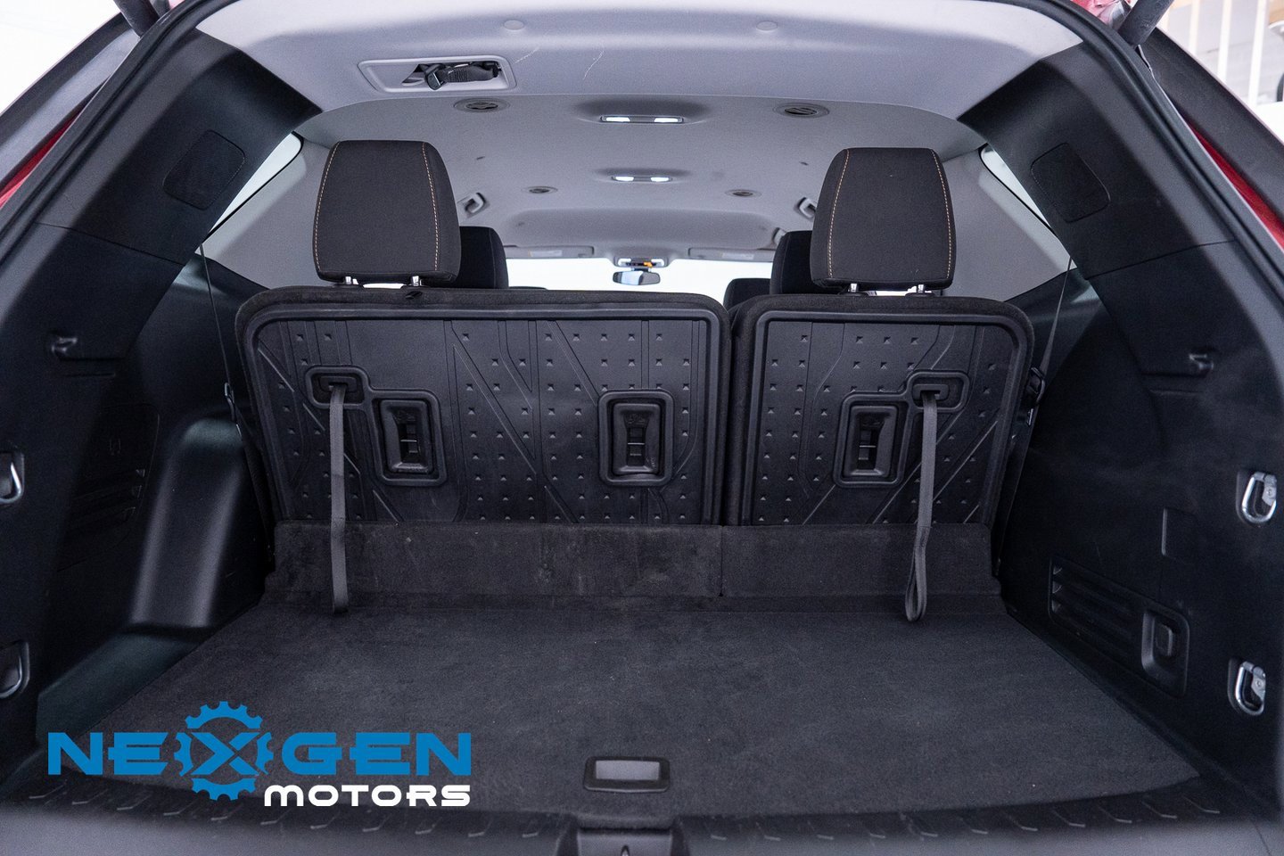 Used 2020 Chevrolet Traverse LT image 41