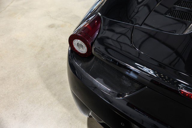 Used 2014 Ferrari 458 Spider RWD image 17