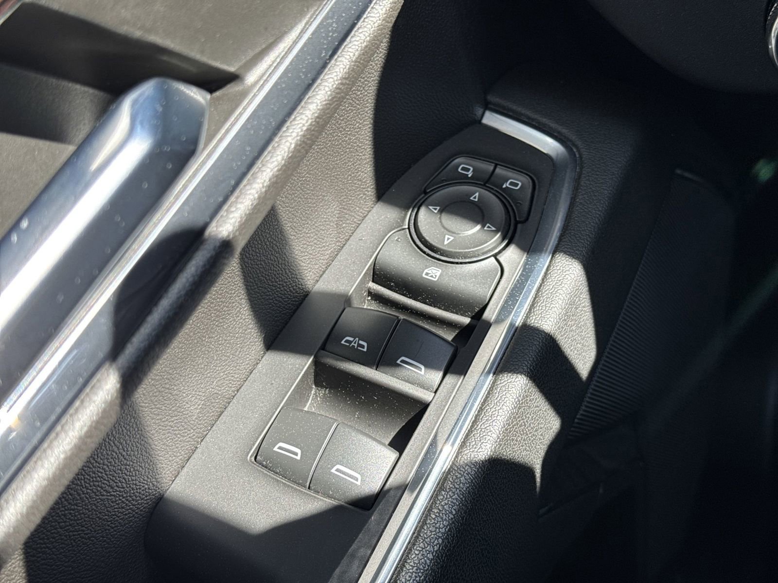 Used 2024 GMC Sierra 1500 Elevation image 15