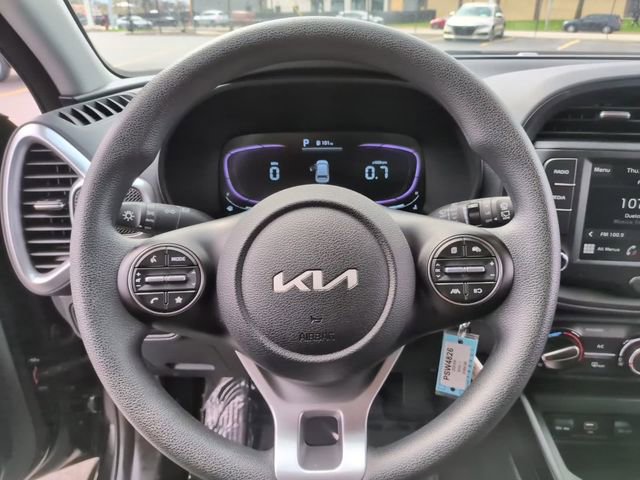 Used 2025 Kia Soul LX image 24
