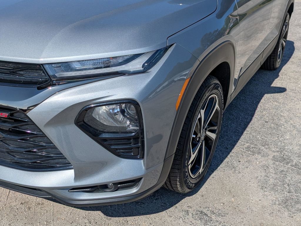 Used 2023 Chevrolet TrailBlazer RS w/ Convenience Package image 9