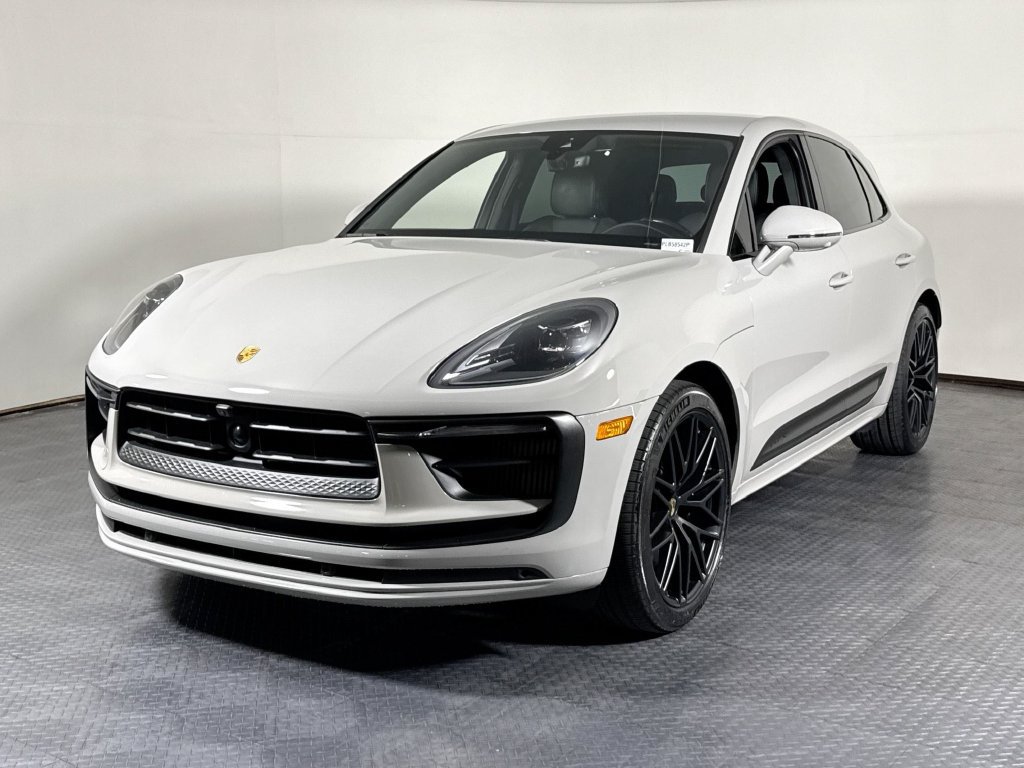 Certified 2023 Porsche Macan GTS AWD/4WD image 1