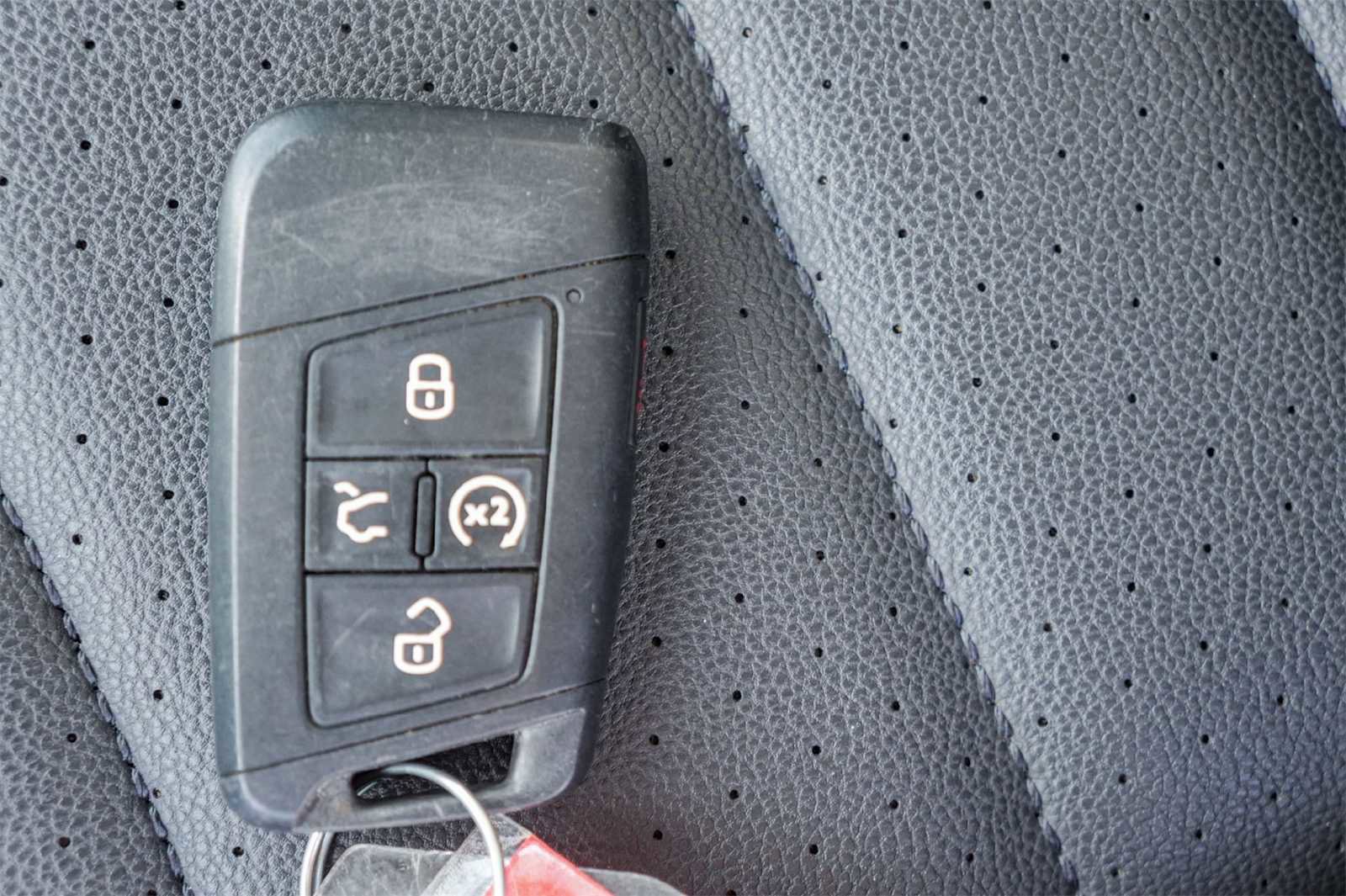 Used 2024 Volkswagen Jetta SE image 20