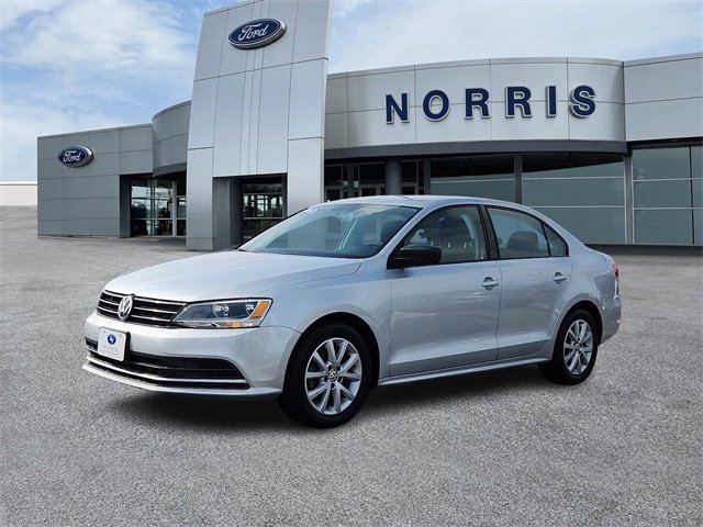 Used 2015 Volkswagen Jetta SE image 2