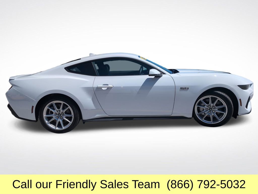 Used 2025 Ford Mustang GT Premium RWD image 7
