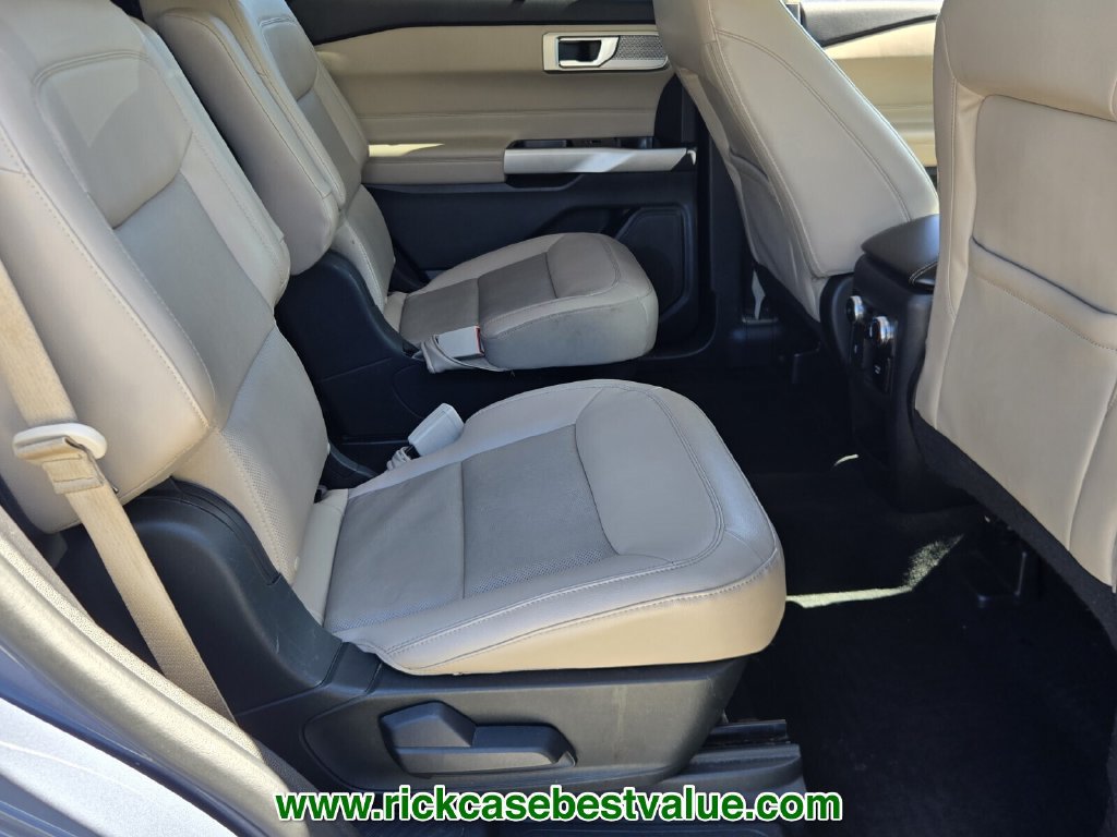 Used 2021 Ford Explorer Limited w/ Equipment Group 301A RWD image 17