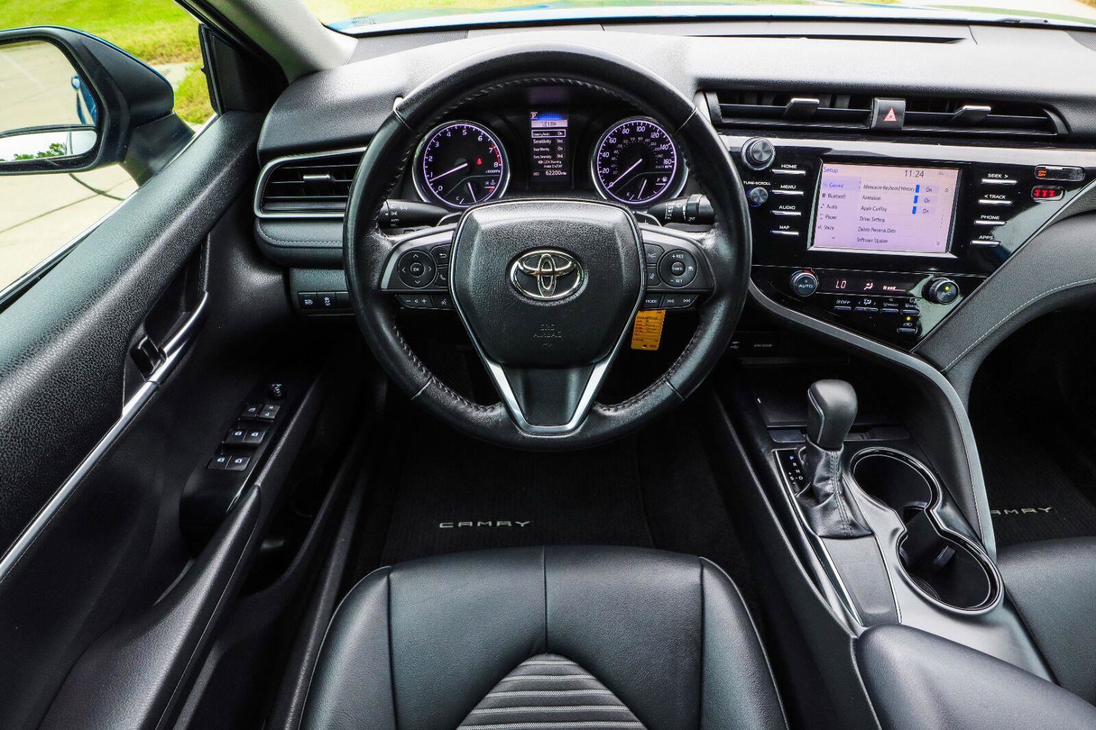 Used 2019 Toyota Camry SE FWD image 25