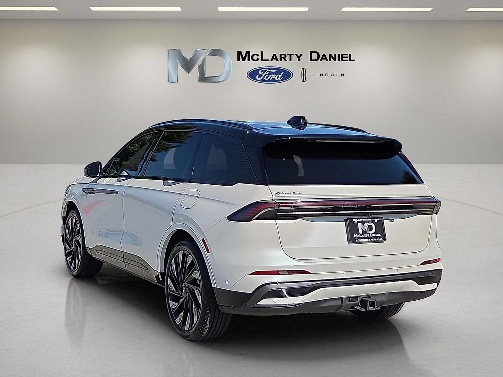 Used 2024 Lincoln Nautilus Reserve w/ Equipment Group 203A AWD/4WD image 4
