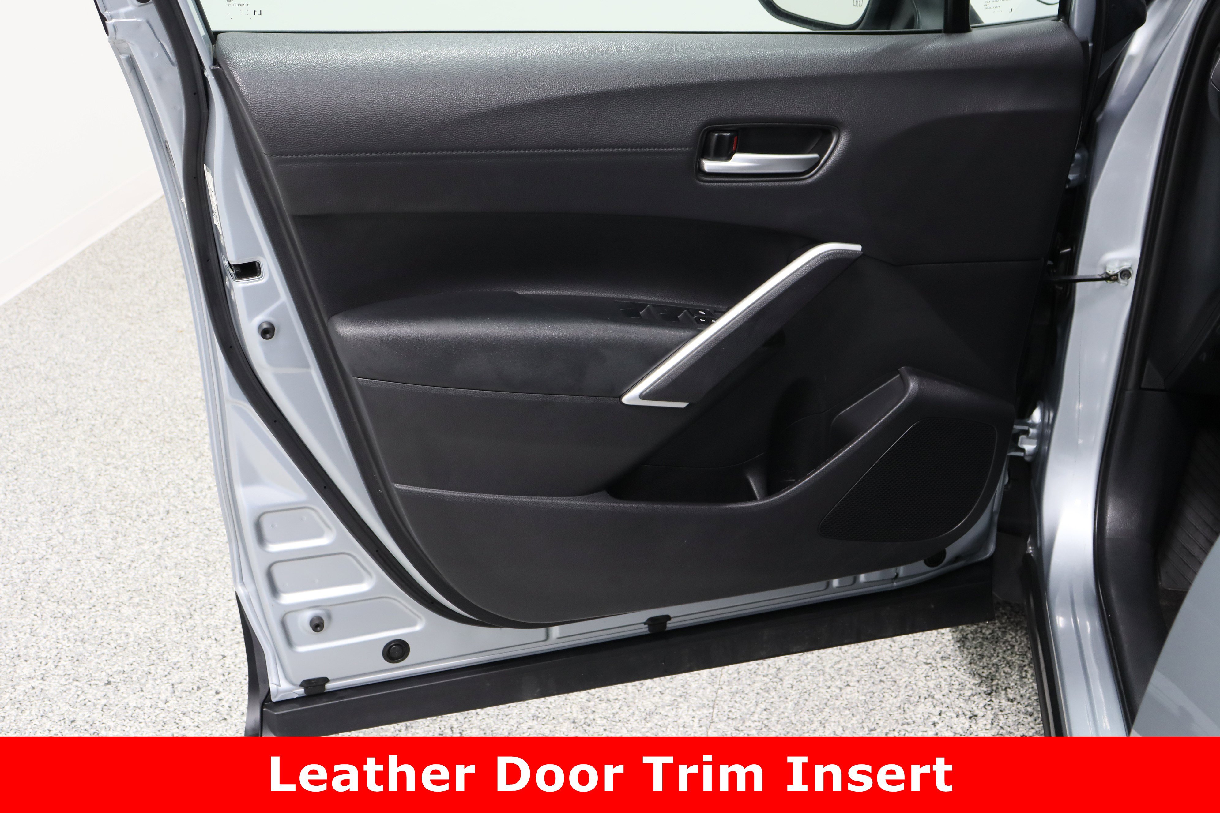 Certified 2024 Toyota Corolla Cross XLE image 12