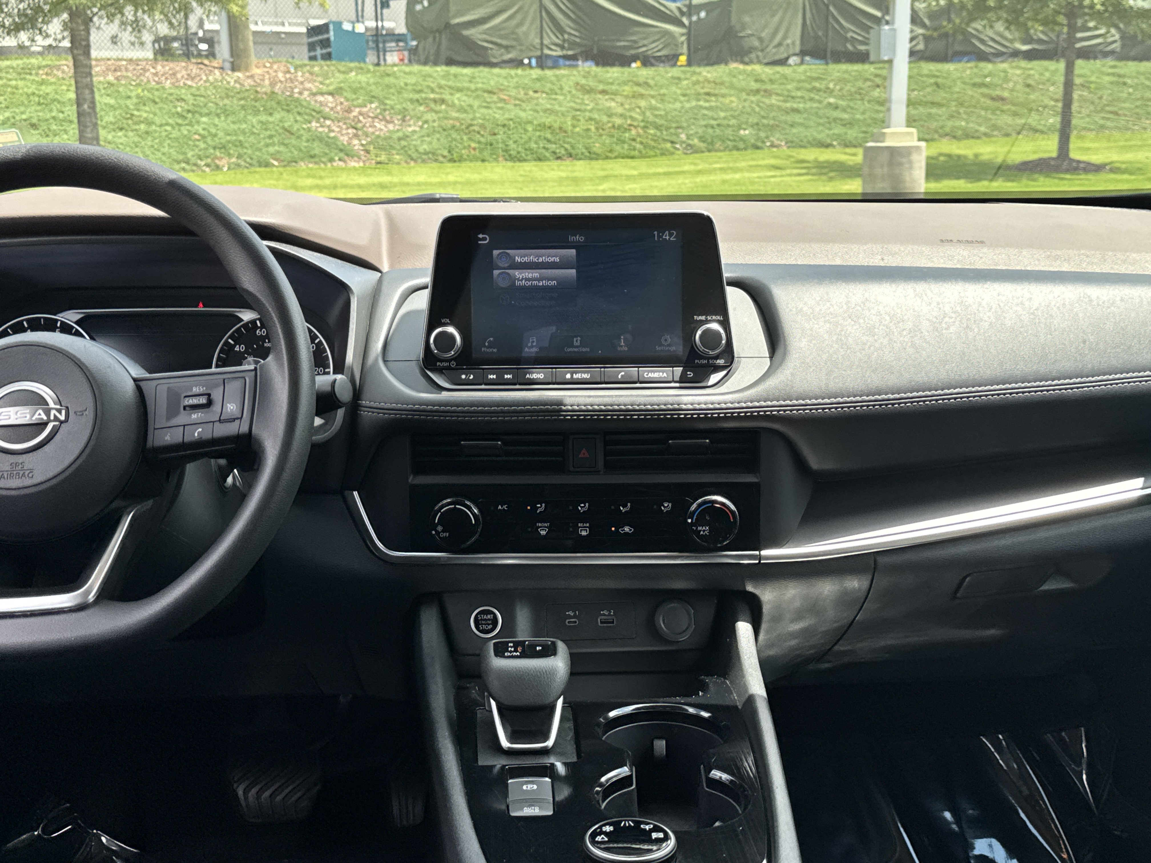 Used 2023 Nissan Rogue S AWD/4WD image 31