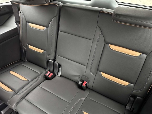 Used 2023 GMC Yukon AT4 w/ Technology Package image 13