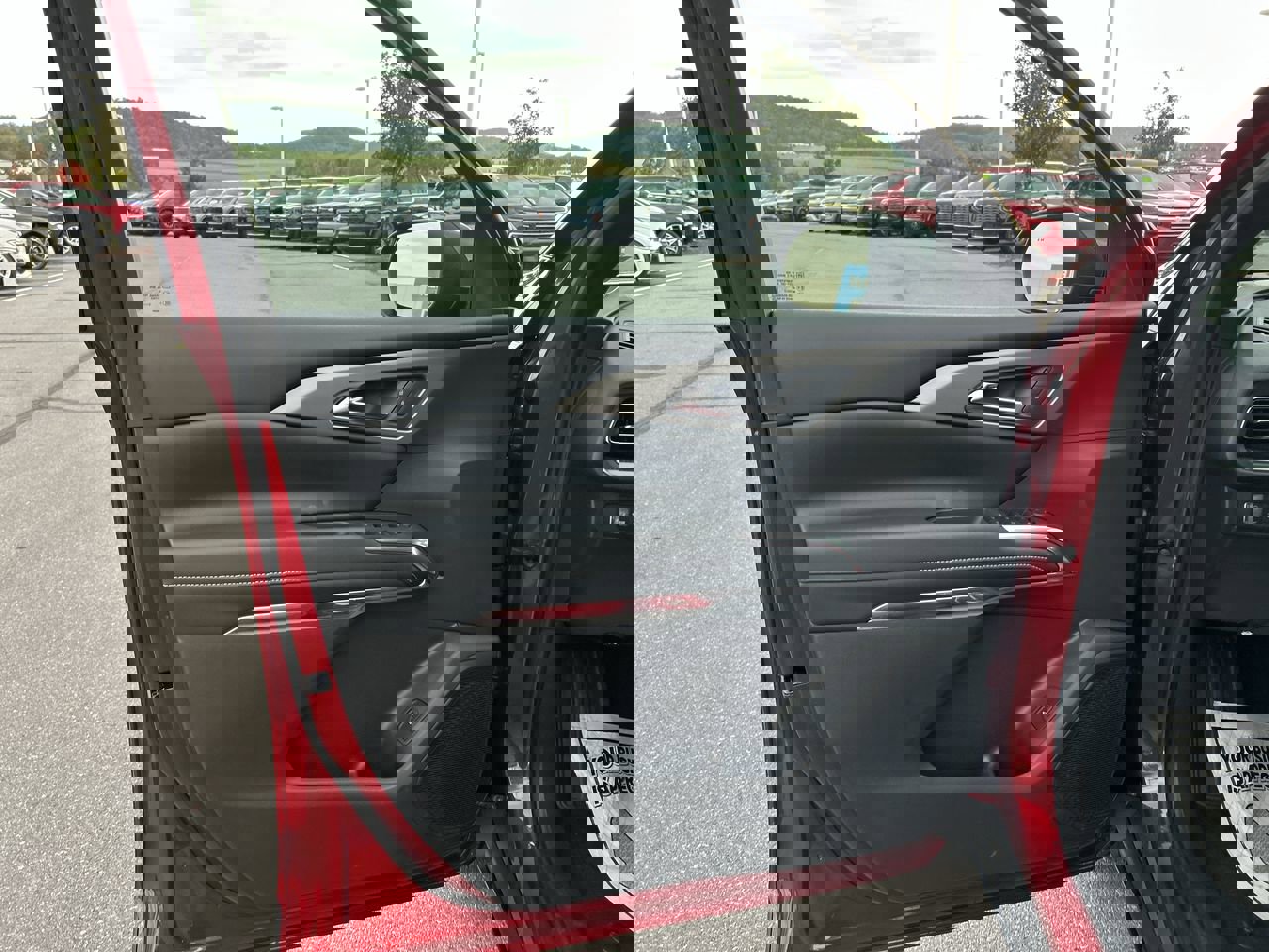 New 2026 Chevrolet Traverse LT w/ Driver Confidence Package image 21