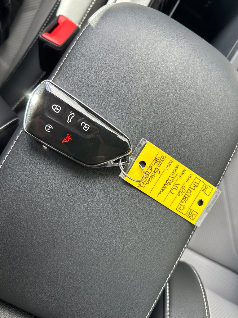 Used 2026 Volkswagen Tiguan SE R-Line FWD image 50