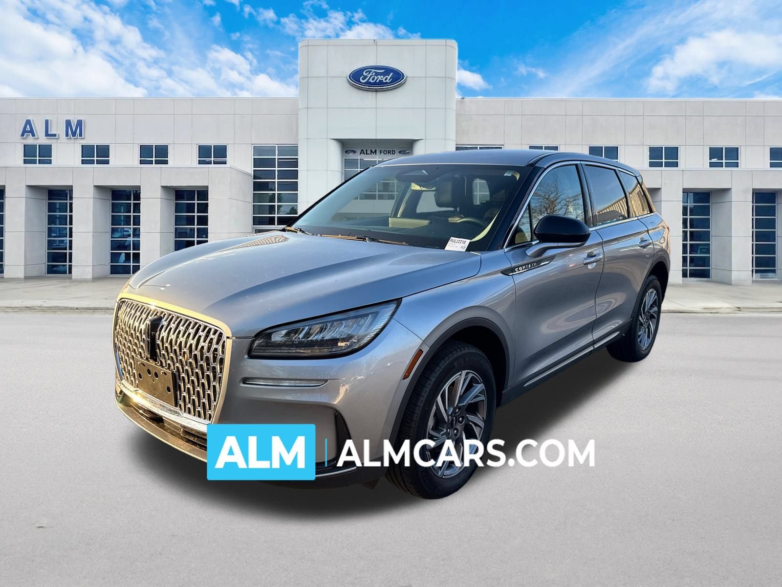 Used 2024 Lincoln Corsair AWD image 1