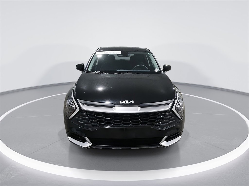 Used 2024 Kia Sportage LX image 3