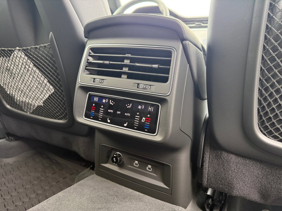 New 2026 Audi Q8 Premium Plus image 29