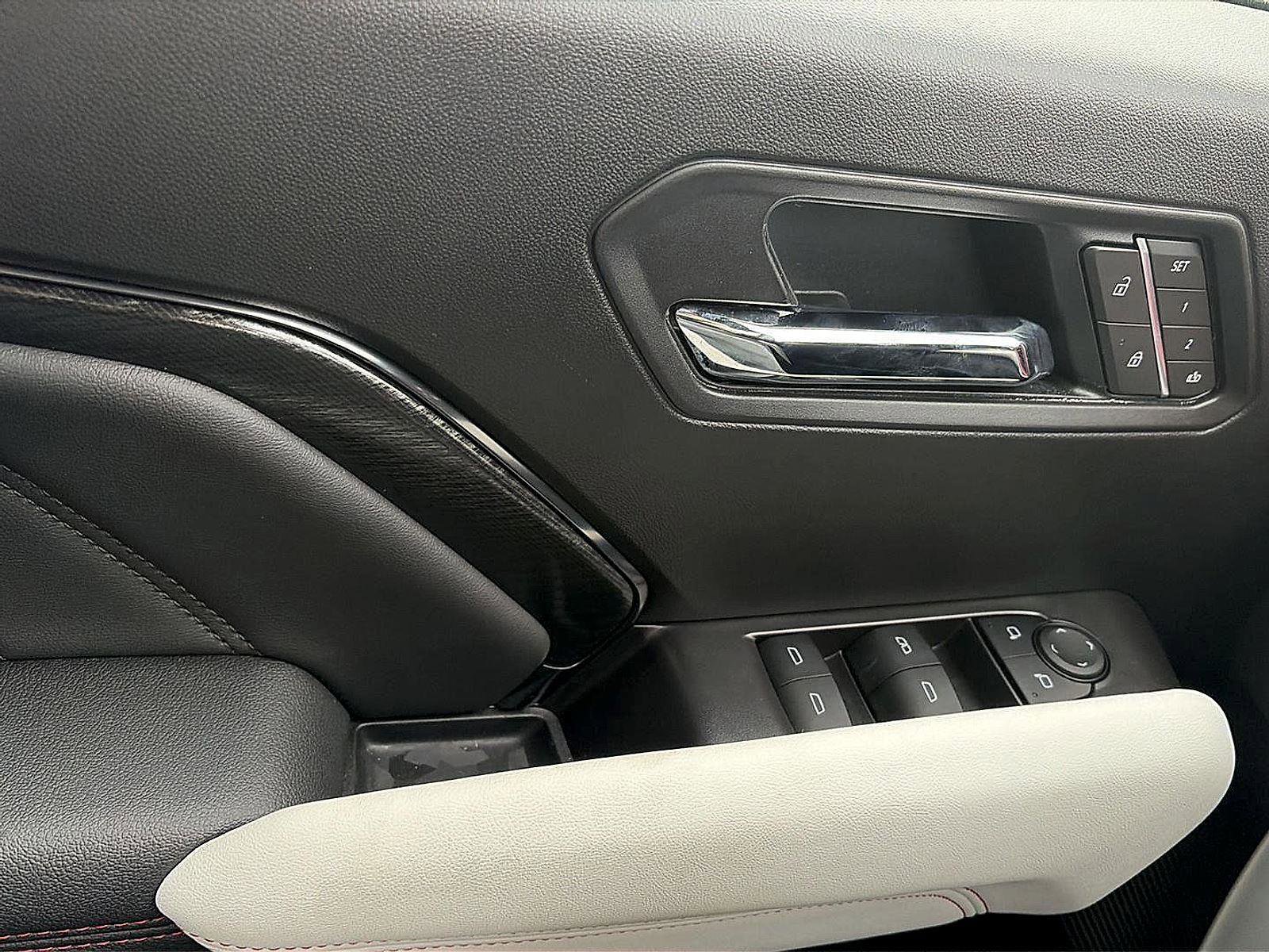 New 2025 GMC Canyon AT4 w/ AT4X AEV Edition image 17