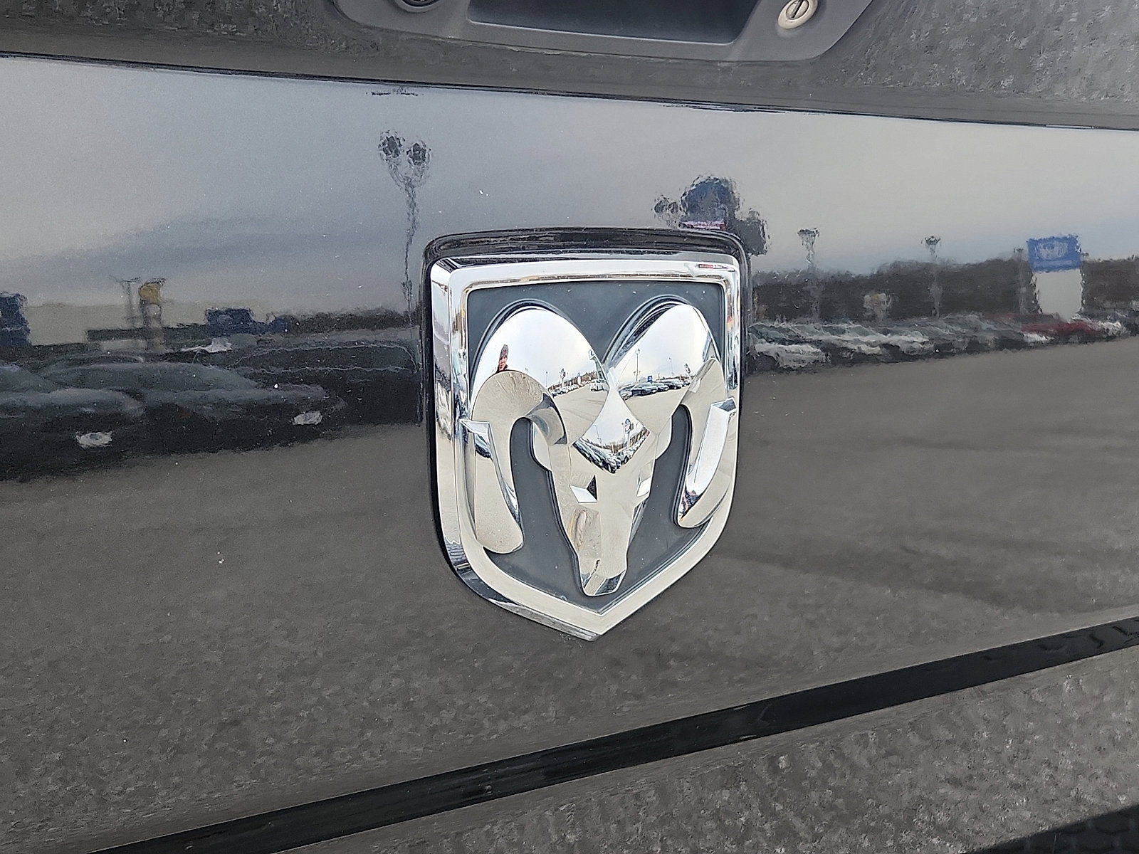 Used 2015 RAM 2500 Tradesman w/ Chrome Appearance Group image 4