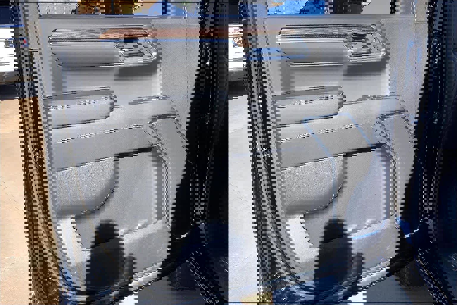 Used 2024 Chevrolet Silverado 1500 LT w/ Z71 Off-Road Package image 20