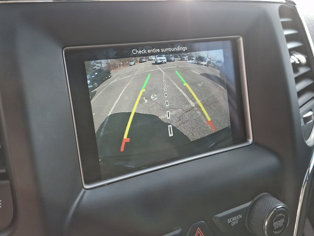 Used 2021 Jeep Grand Cherokee Laredo image 18