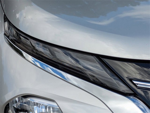 New 2025 Mitsubishi Outlander ES image 11