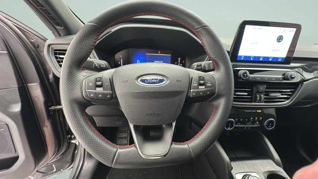 Used 2025 Ford Escape ST-Line AWD/4WD image 14