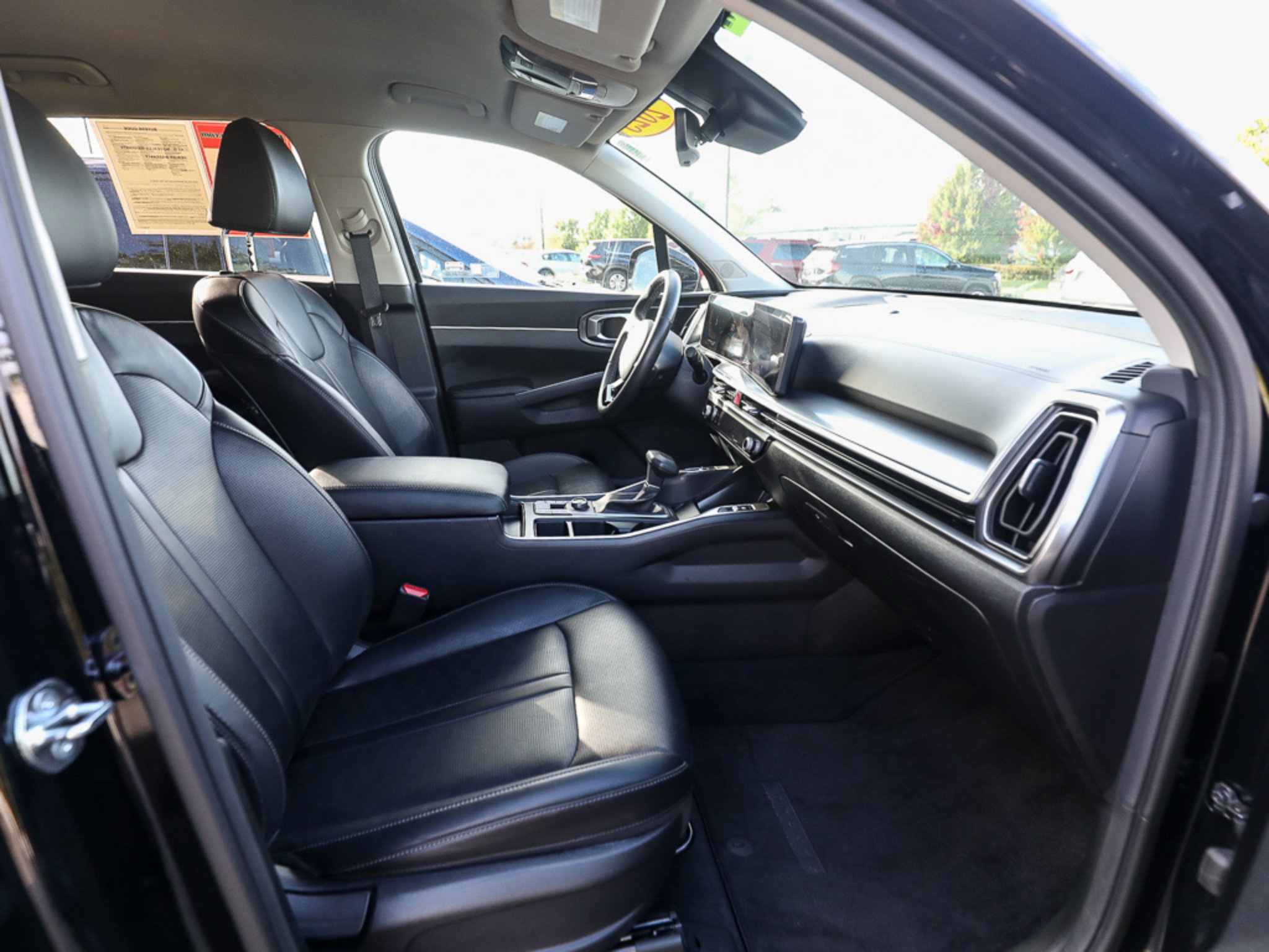 Certified 2025 Kia Sorento S AWD/4WD image 22