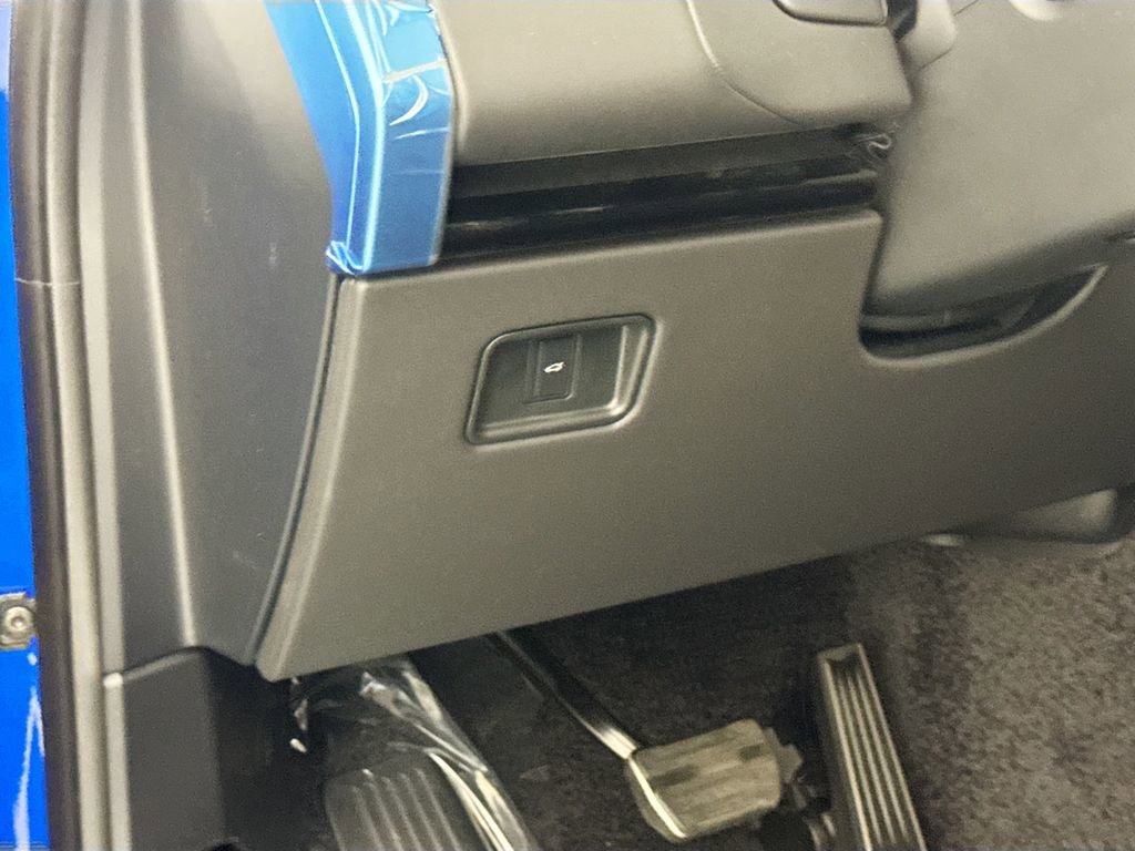 New 2026 Land Rover Range Rover Long Wheelbase SE image 10