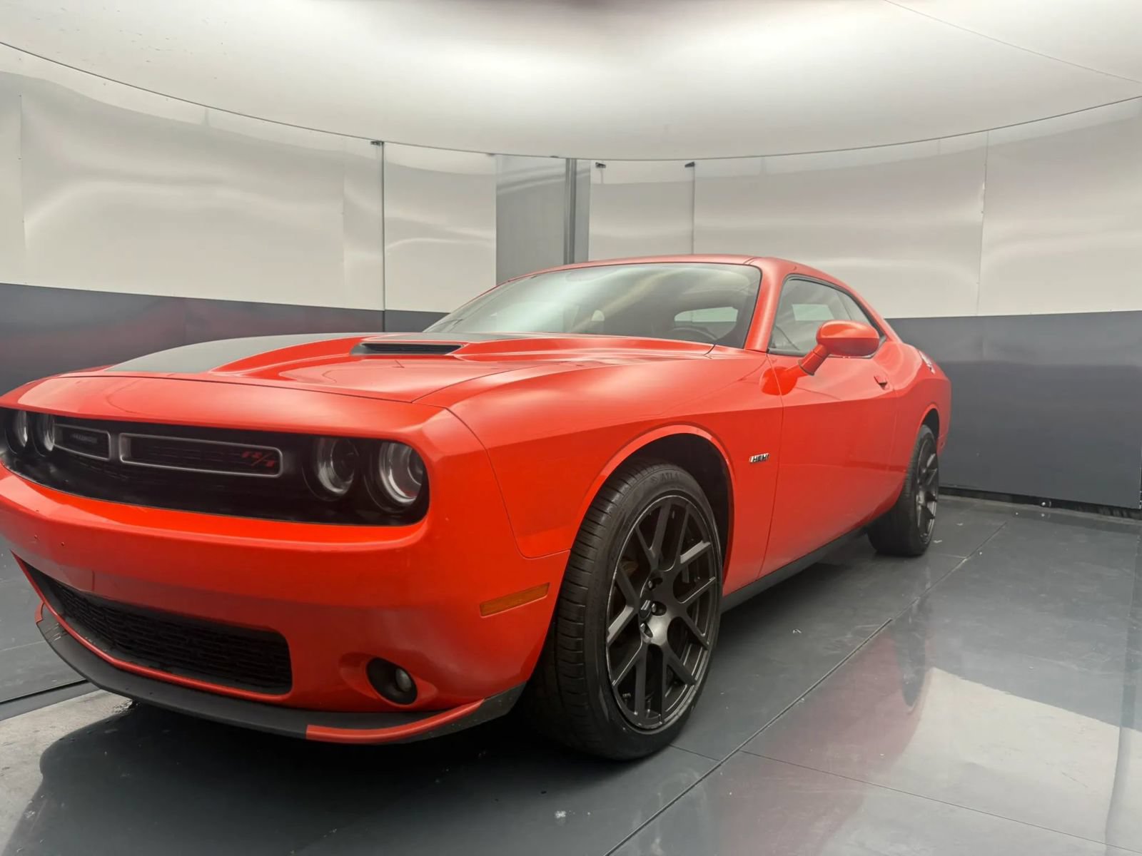 Used 2018 Dodge Challenger R/T w/ Sound Group RWD image 2